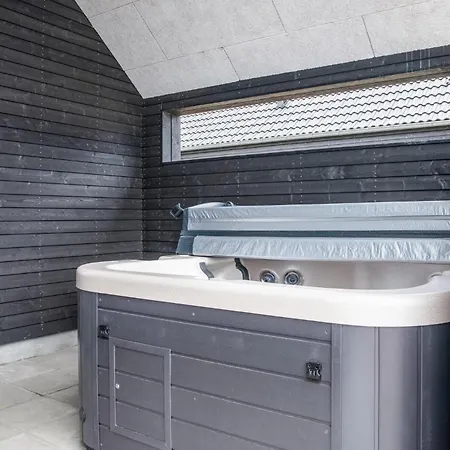 Beautiful In Romo With Wifi 펜션 Kongsmark